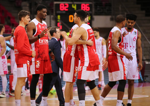 后比赛中展 后比赛中展