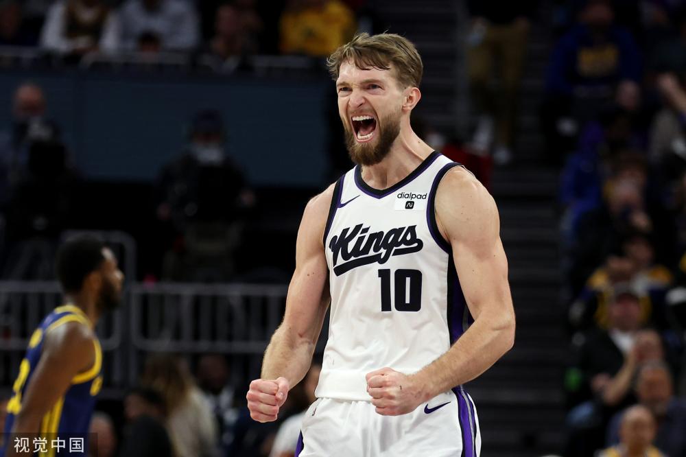 凭借他的 凭借他的