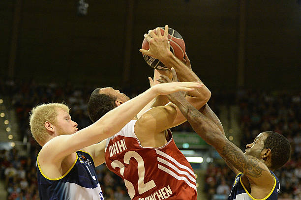 是球队锋线 是球队锋线