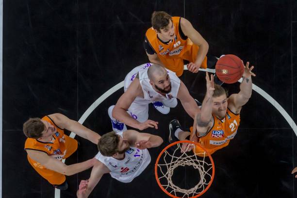 儒历史交锋 儒历史交锋