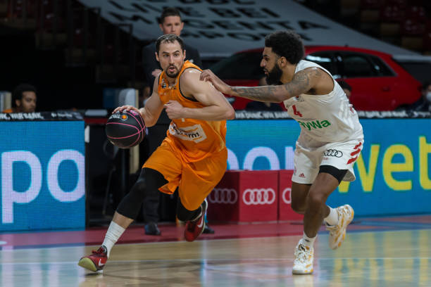 体育西王男 体育西王男